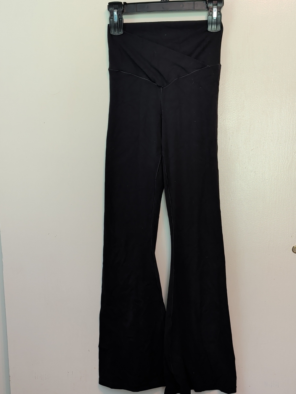 aerie Black High-Waist Flare Leggings Pants  Kris Kross Waist